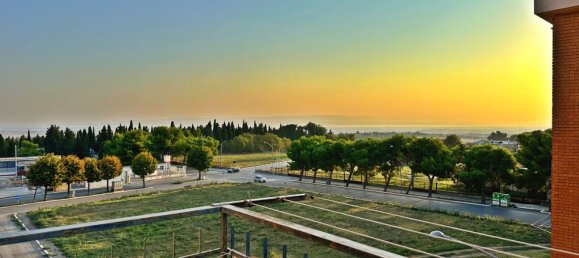 Квартира с 4 комнатами в Лучера, Италия № 104327 5