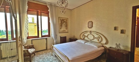 Квартира с 4 комнатами в Лучера, Италия № 104327 7