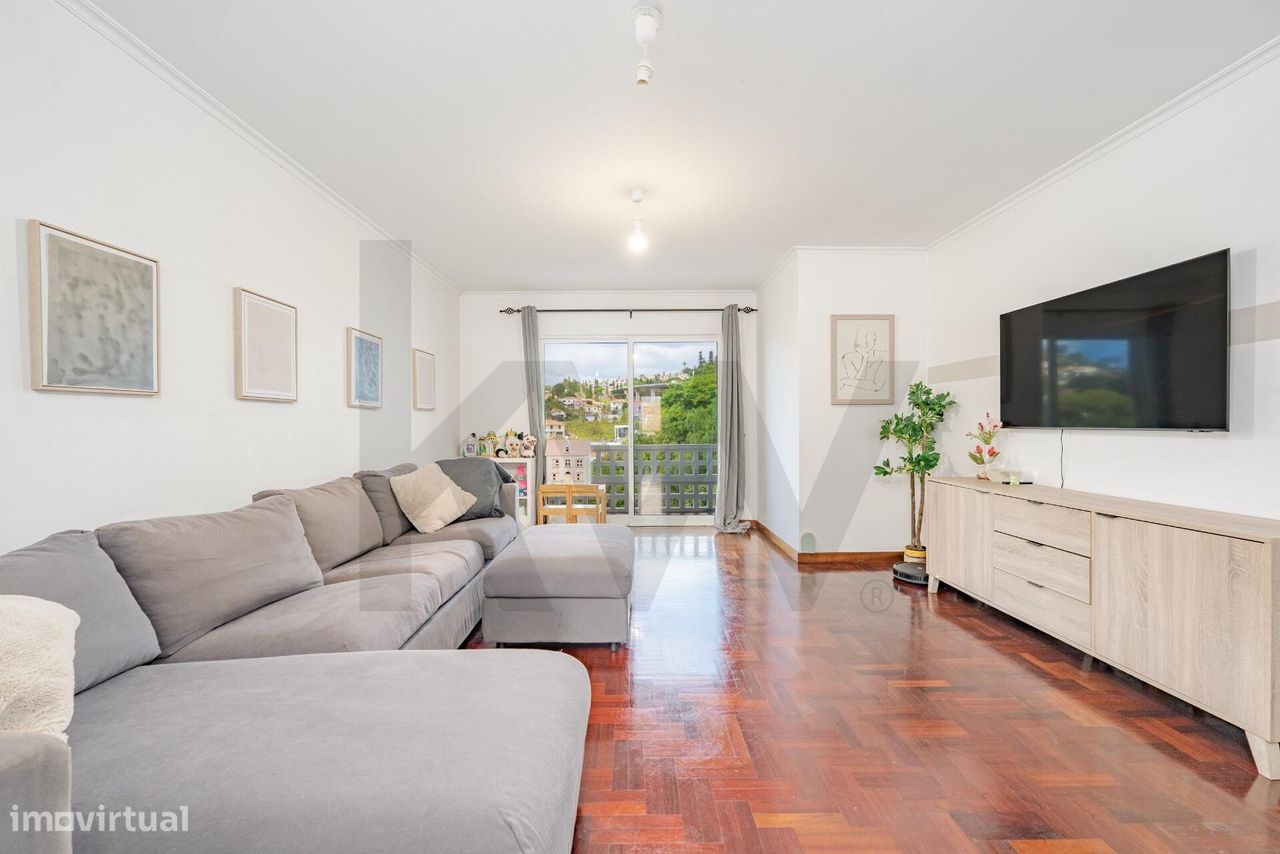 Apartamento de 3 dormitorios en Funchal, Portugal No. 346118