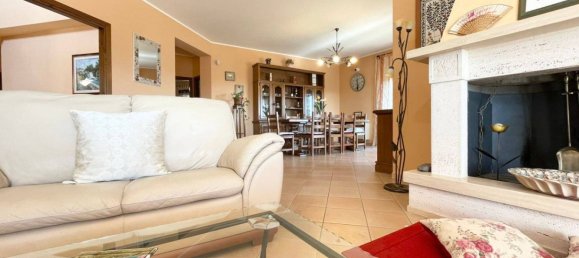 5 bedrooms Villa in Isola del Liri, Italy No. 57799 10