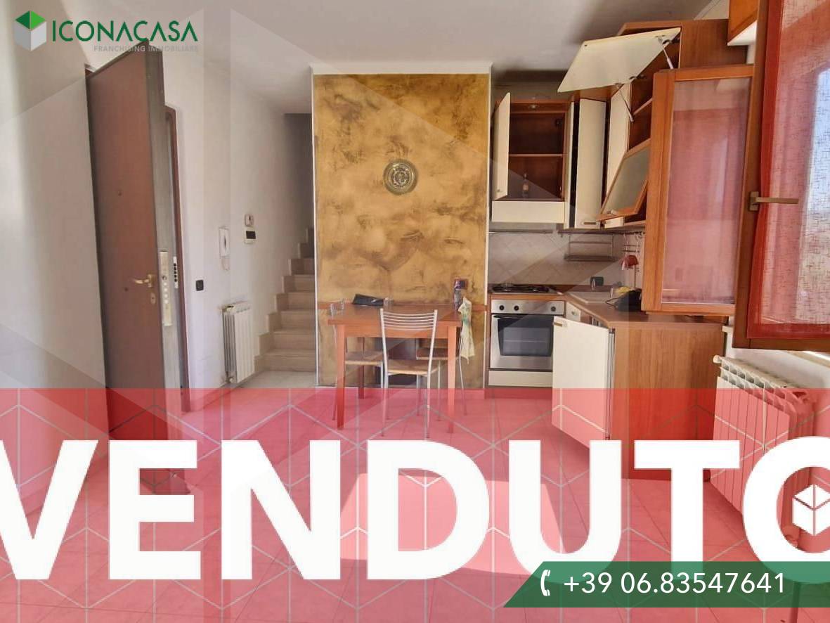 3 rooms Apartment in Ciampino, Italy No. 18496