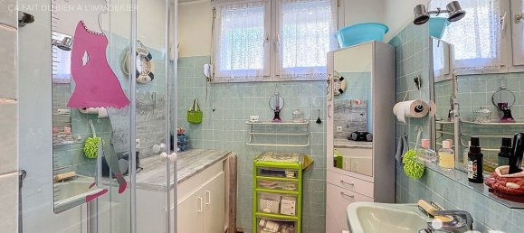 Дом с 4 комнатами в Тригюэр, Франция № 154027 22