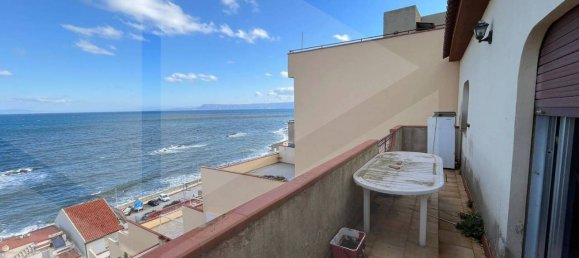 3 rooms Apartment in Messina, Italy No. 28000 10