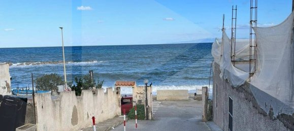 3 rooms Apartment in Messina, Italy No. 28000 13