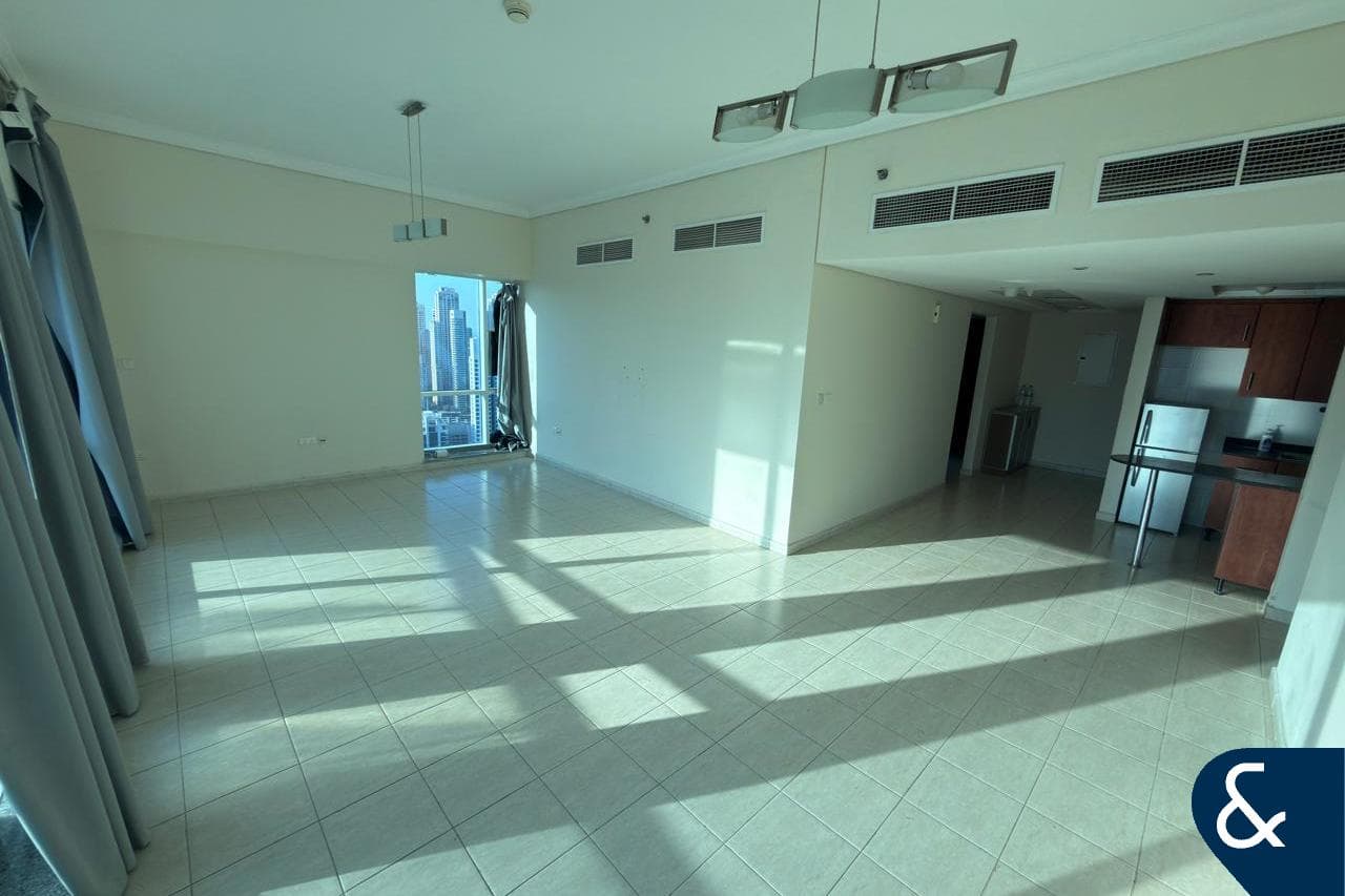 Квартира с 3 спальнями в Джумейра Лейк Тауэрс, ОАЭ № 109470