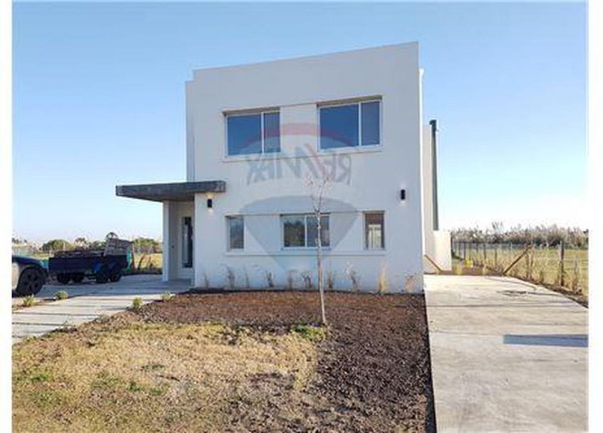 3 bedrooms House in Tigre, Argentina No. 73740