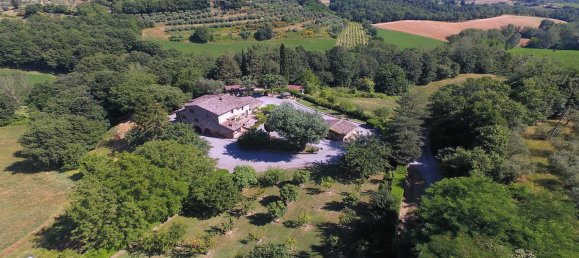 5 bedrooms House in Cetona, Italy No. 57851 2