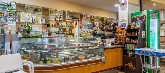 157m² Commercial property in Loures, Portugal No. 180743 16