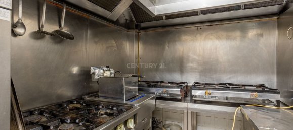 157m² Commercial property in Loures, Portugal No. 180743 14