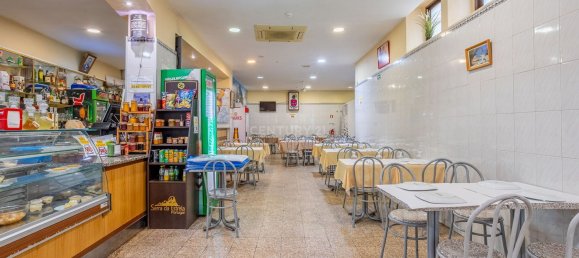 157m² Commercial property in Loures, Portugal No. 180743 9