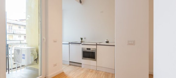 2 rooms Apartment in Milan, Italy No. 260627 9
