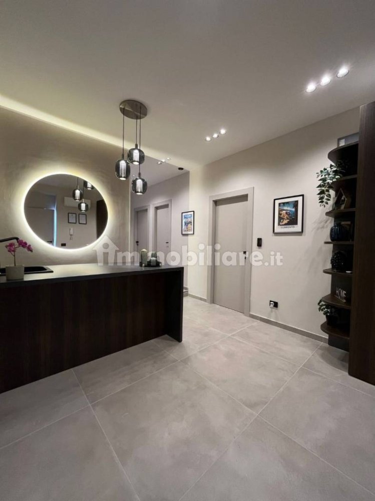 3 bedrooms Apartment in Naples, Italy No. 367474