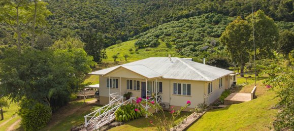 Granja de 3 dormitorios en Kanigan, Australia No. 696 2