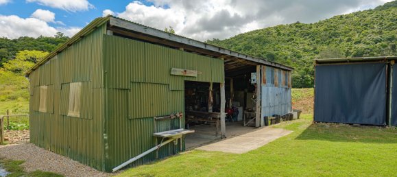 Granja de 3 dormitorios en Kanigan, Australia No. 696 22