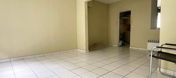 3 bedrooms House in Mouy, France No. 300360 2