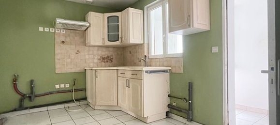 3 bedrooms House in Mouy, France No. 300360 3