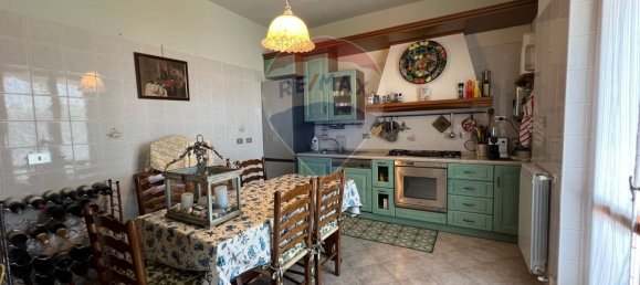 6 غرف نوم فيلا في Lavagna, Italy رقم 78393 46