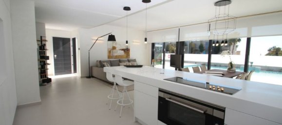 4 غرف نوم فيلا في San Miguel de Salinas, Spain رقم 2383 4