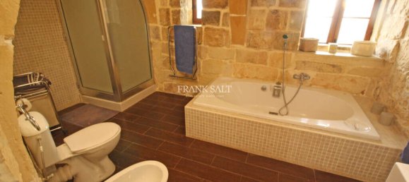 3 bedrooms House in Zebbug, Malta No. 3808 12