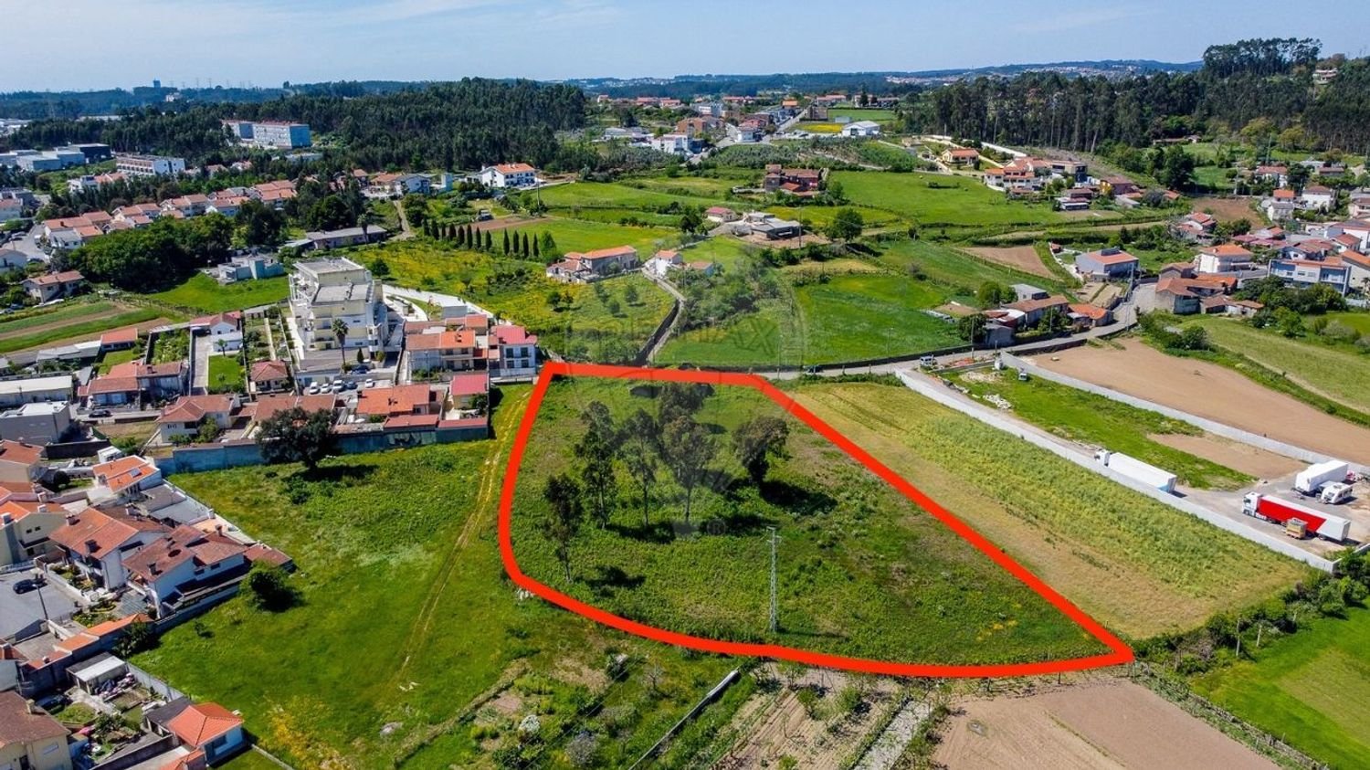Terreno en Alfena, Portugal 7570 m² No. 117914