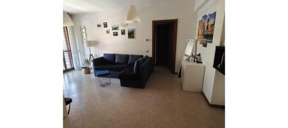2 rooms Apartment in Rome, Italy No. 158015 4