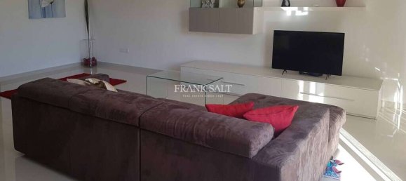 3 bedrooms Apartment in Saint Julian's, Malta No. 3949 2