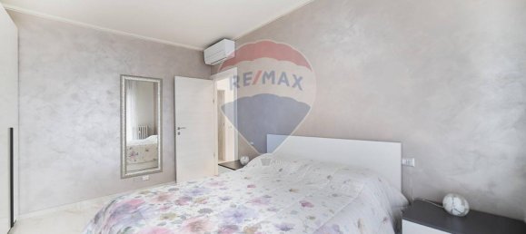 3 rooms Apartment in Cologno Monzese, Italy No. 146285 30