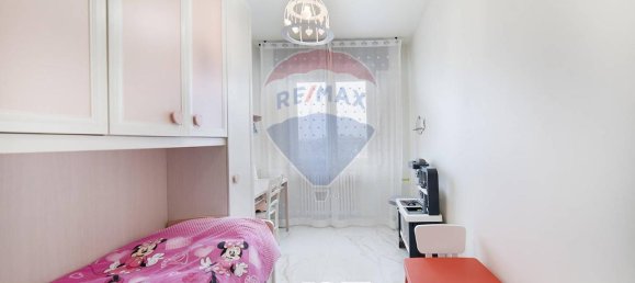 3 rooms Apartment in Cologno Monzese, Italy No. 146285 23