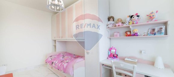 3 rooms Apartment in Cologno Monzese, Italy No. 146285 25