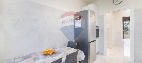 3 rooms Apartment in Cologno Monzese, Italy No. 146285 10