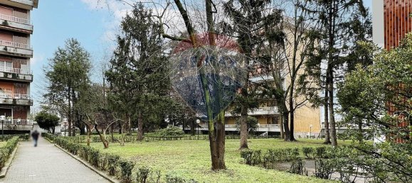 3 rooms Apartment in Cologno Monzese, Italy No. 146285 36