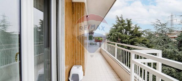 3 rooms Apartment in Cologno Monzese, Italy No. 146285 6