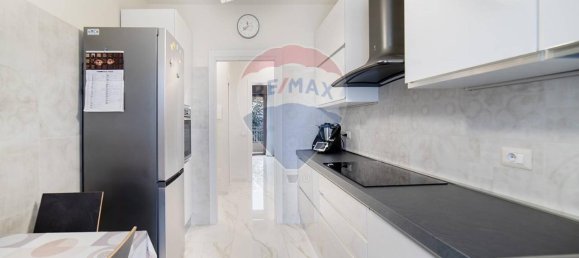 3 rooms Apartment in Cologno Monzese, Italy No. 146285 9