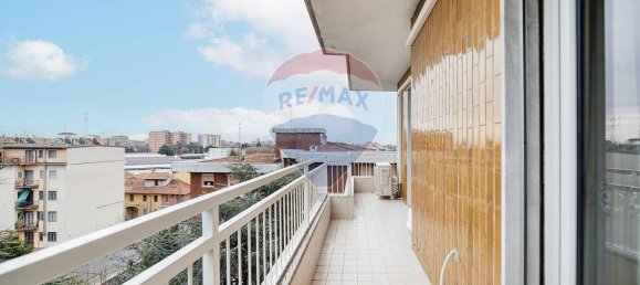 3 rooms Apartment in Cologno Monzese, Italy No. 146285 5