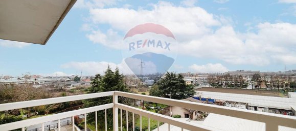 3 rooms Apartment in Cologno Monzese, Italy No. 146285 12