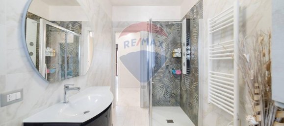 3 rooms Apartment in Cologno Monzese, Italy No. 146285 15