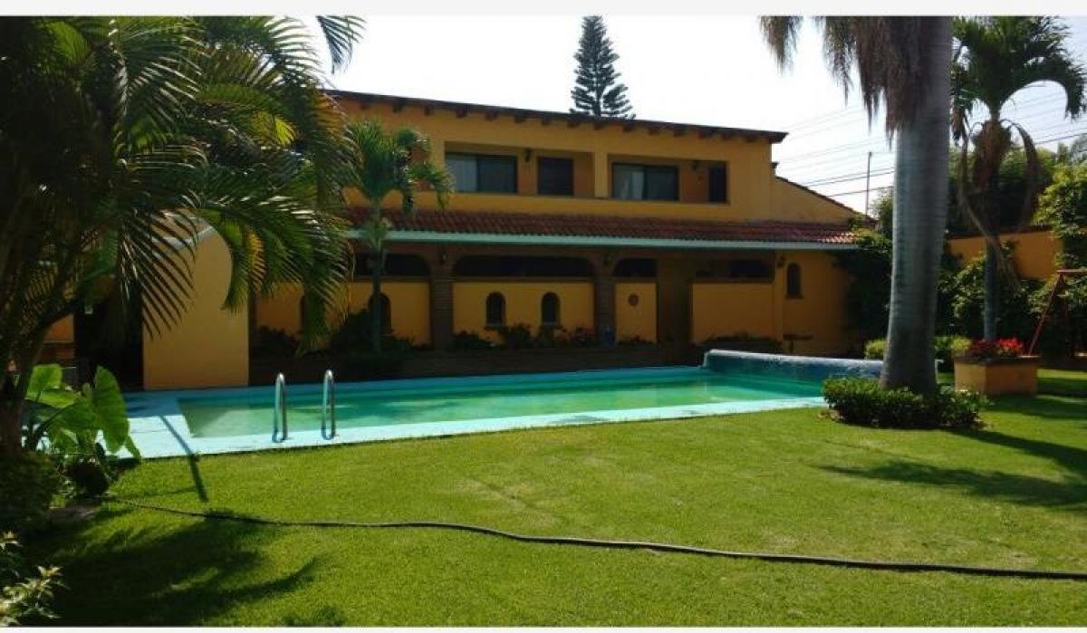 5 bedrooms House in Morelos, Mexico No. 166654