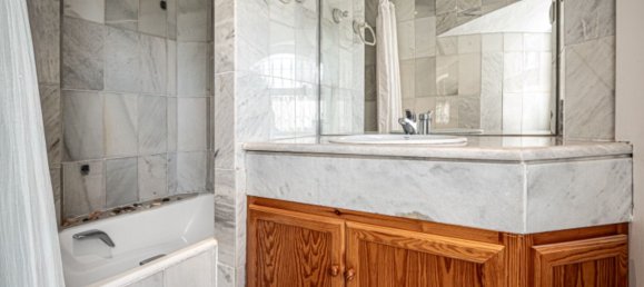 3 bedrooms Townhouse in Marbella, Spain No. 140587 20