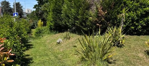 5 bedrooms House in Chambray-les-Tours, France No. 155326 13