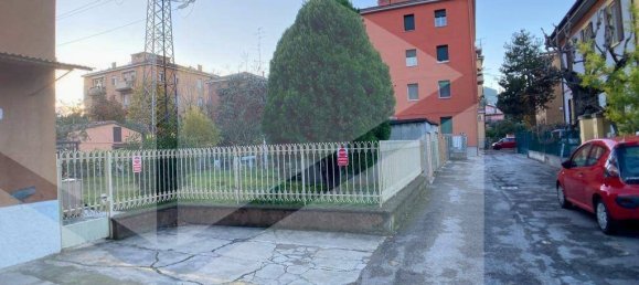 3-salle Appartement à Bologna, Italy No. 26269 13