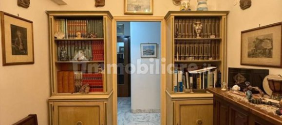 3 bedrooms Apartment in Naples, Italy No. 90578 3