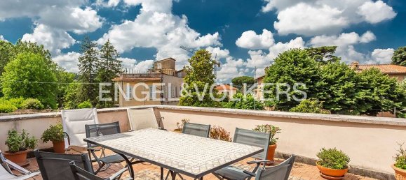 5 bedrooms Villa in Frascati, Italy No. 127189 16