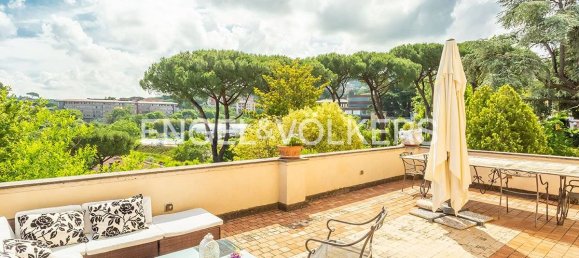 5 bedrooms Villa in Frascati, Italy No. 127189 9