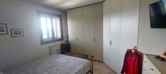 4 bedrooms Apartment in Prato, Italy No. 377853 5