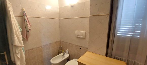 4 bedrooms Apartment in Prato, Italy No. 377853 8