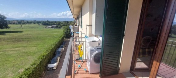 4 bedrooms Apartment in Prato, Italy No. 377853 10