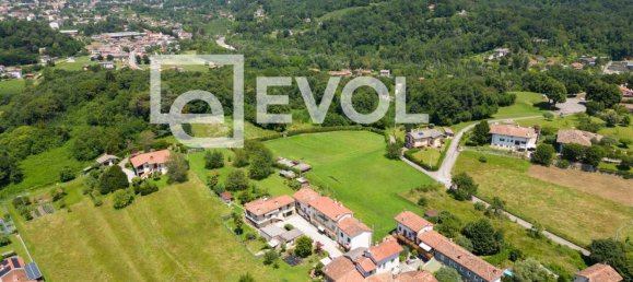 Дом с 7 комнатами в Удине, Италия № 20972 3