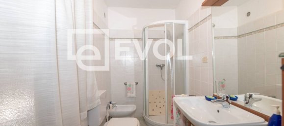 Дом с 7 комнатами в Удине, Италия № 20972 31