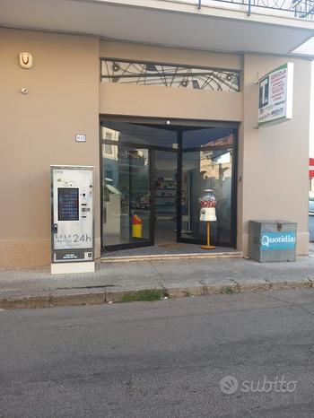  عقار تجاري في San Cesario di Lecce, Italy 68متر مربع رقم 281339