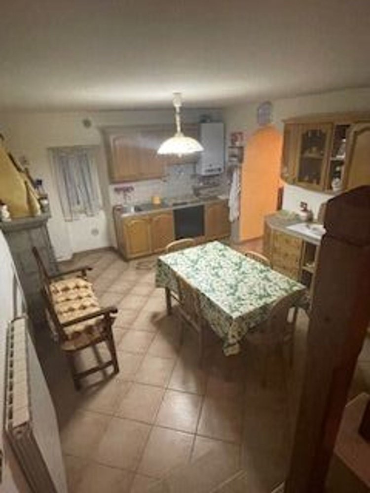 Квартира с 5 комнатами в Сориано нель Чимино, Италия № 279431